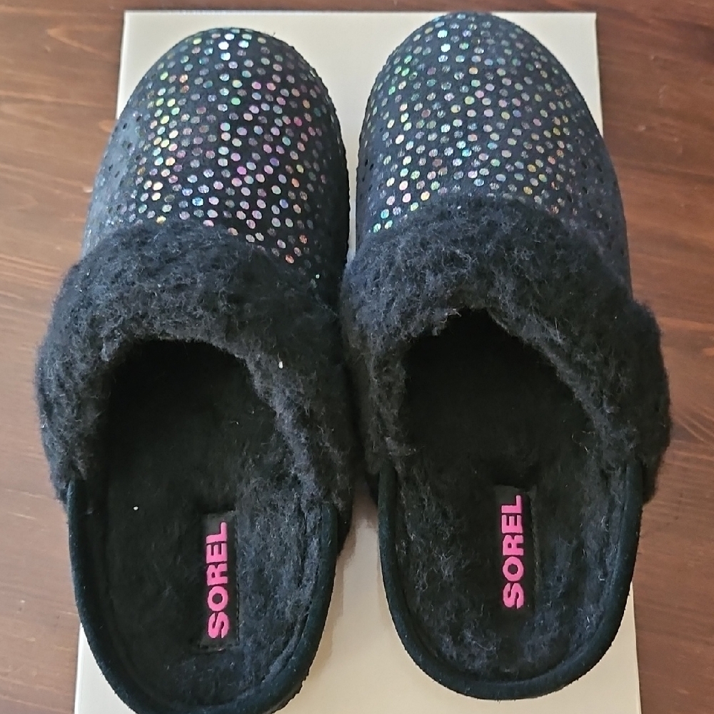 Sorel Nakiska Kids' Black and Multicolor Slide Slippers. Size 5